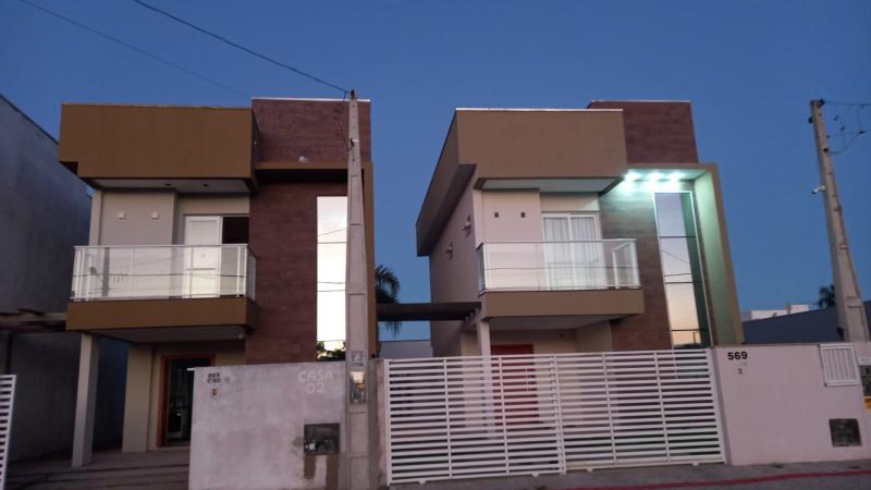 Sobrado / Casa em Nova Barra Velha - SC
